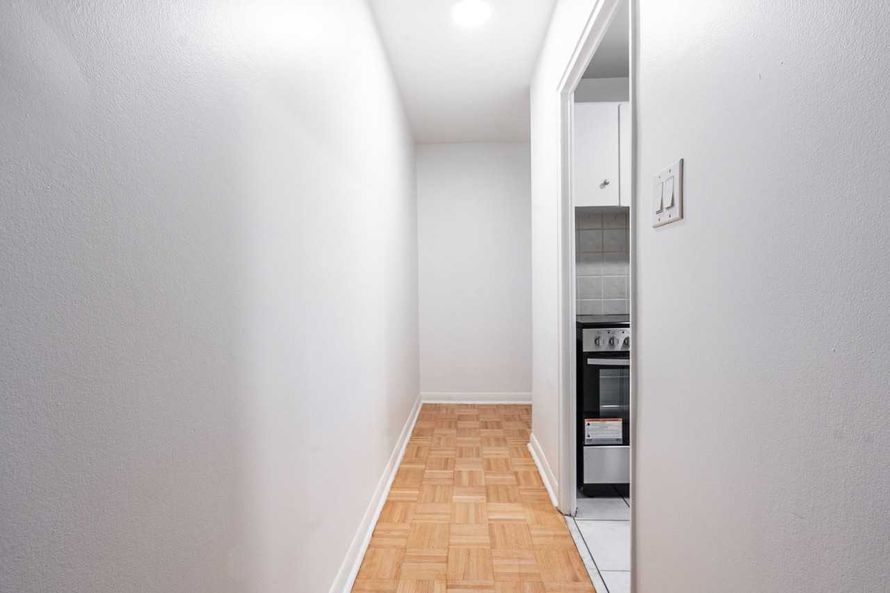 365 Eglinton Avenue East - Photo 7 of 16