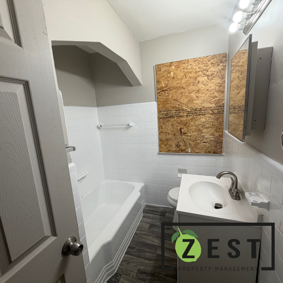 19171 Cliff St - Photo 7 of 13
