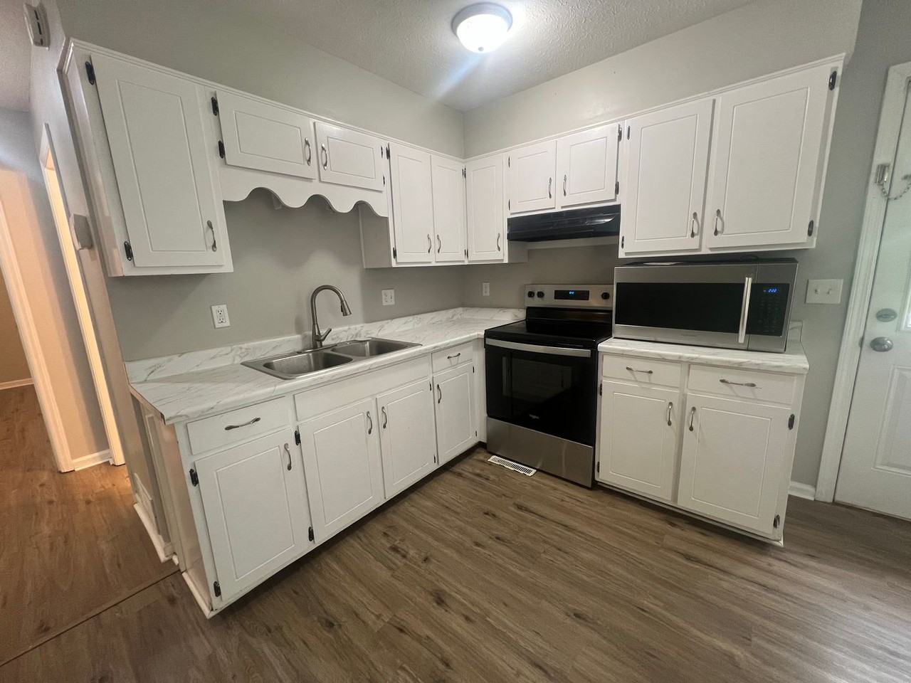 811 Cedarcrest Dr - Photo 6 of 20