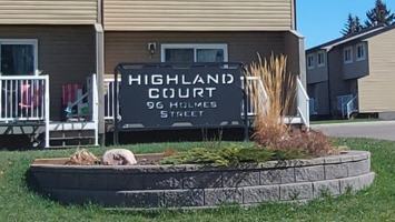 featured image of 96 Holmes St
