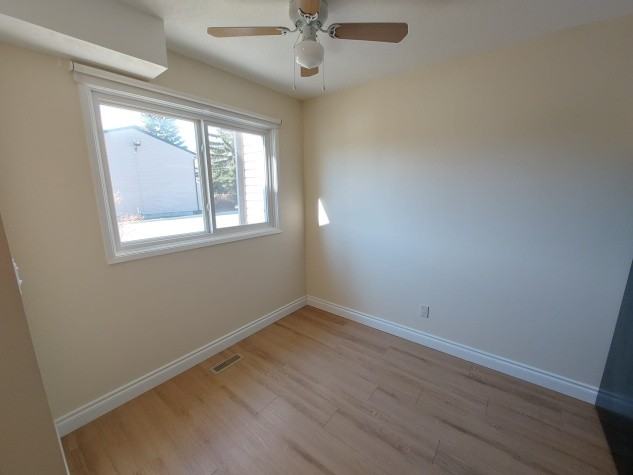 96 Holmes St - Photo 3 of 19
