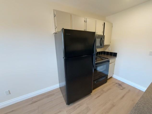 96 Holmes St - Photo 4 of 19