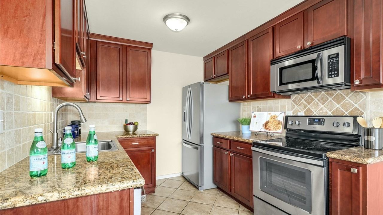 1422 Nw 63rd St #403 - Photo 2 of 19