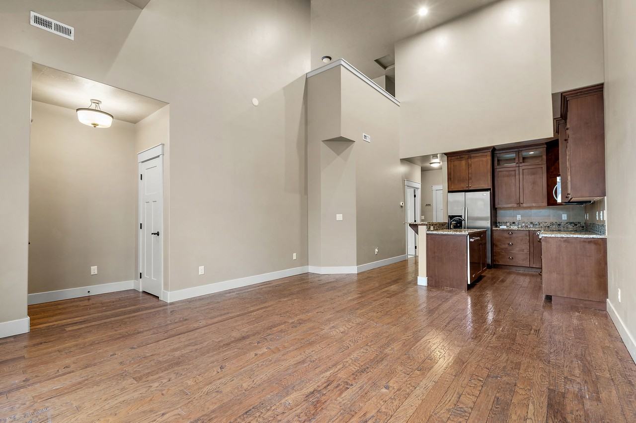 923 S Lone Willow Ave #1 - Photo 4 of 29
