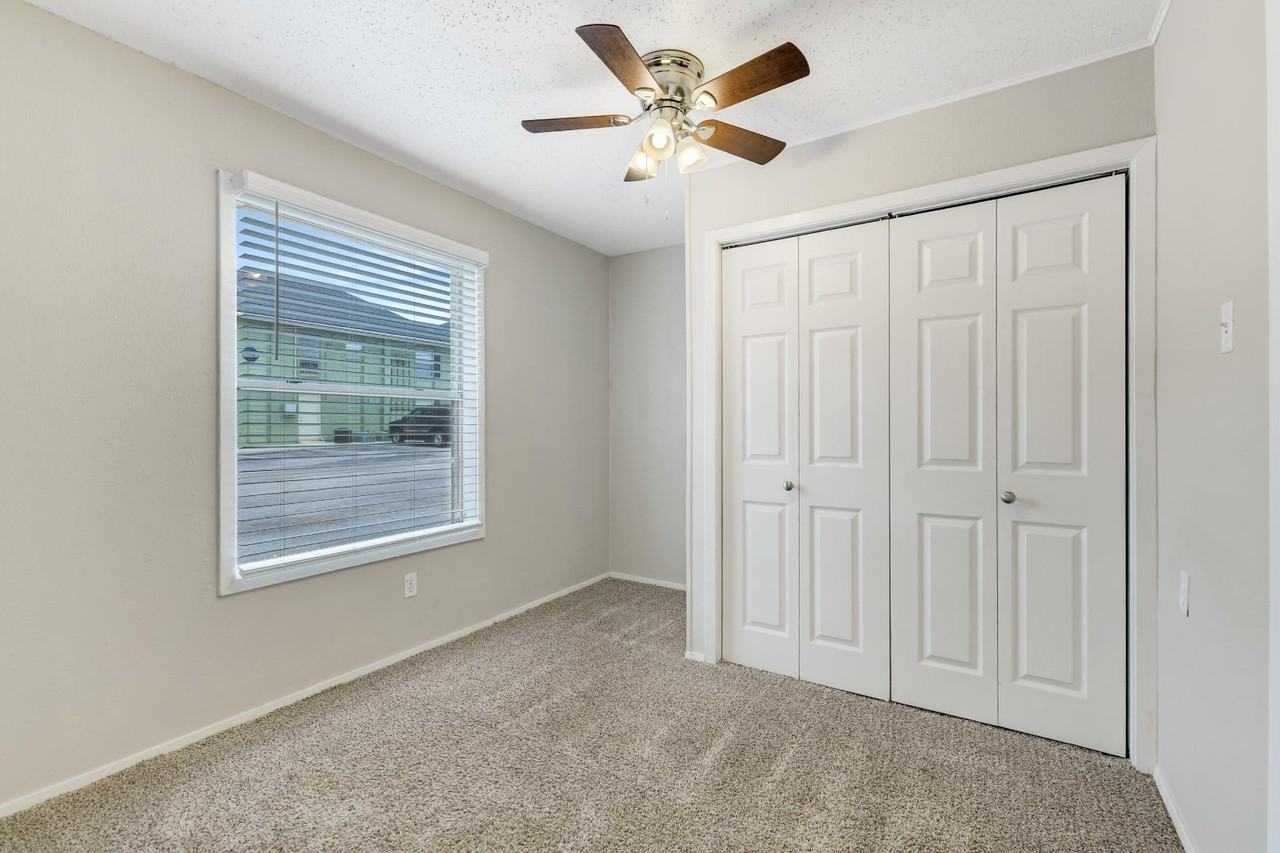1512 Broadmoor Drive - Photo 4 of 10