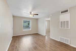 featured image of 1512 Broadmoor Dr