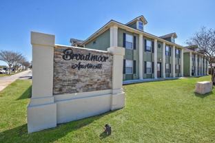 1522 Broadmoor Drive - Photo 1 of 1