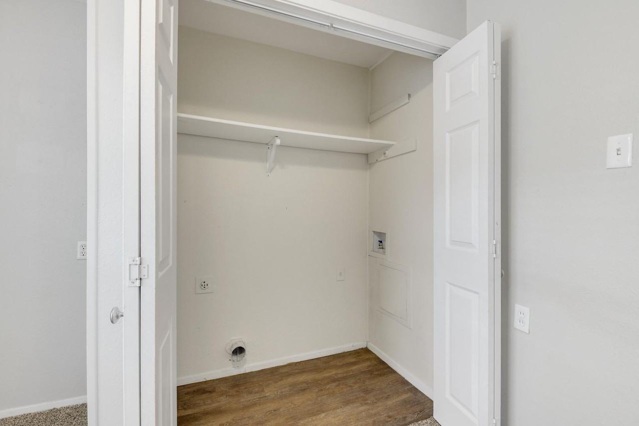 1522 Broadmoor Drive - Photo 2 of 10