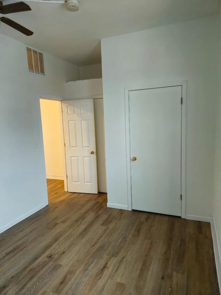 515 8th St Apartments - Photo 4 of 10