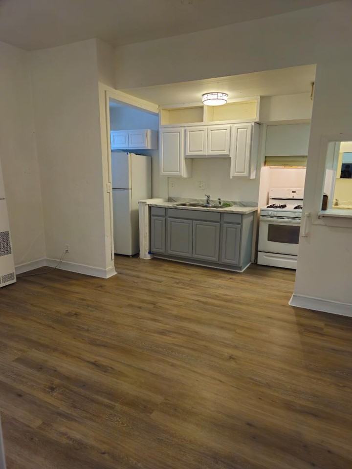 515 8th St Apartments - Photo 6 of 10