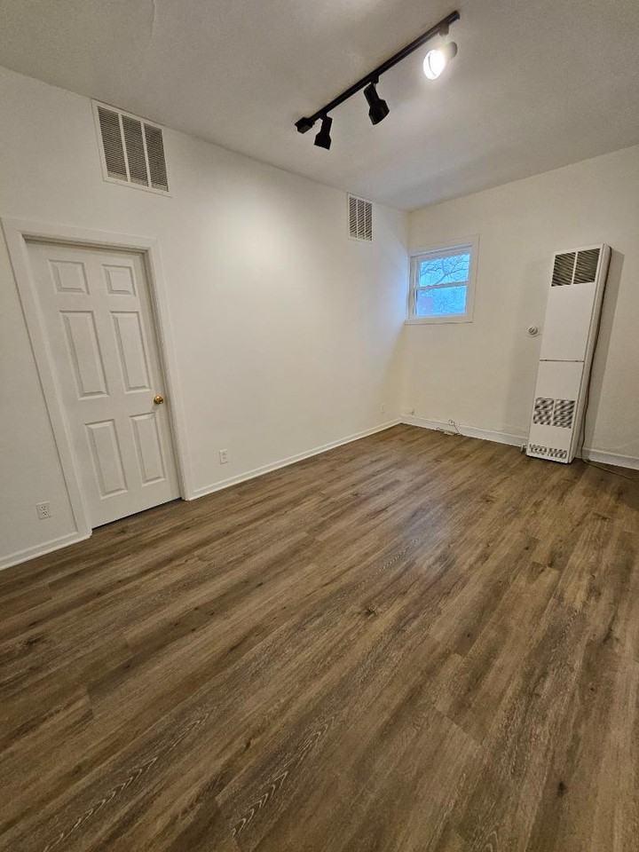515 8th St Apartments - Photo 7 of 10