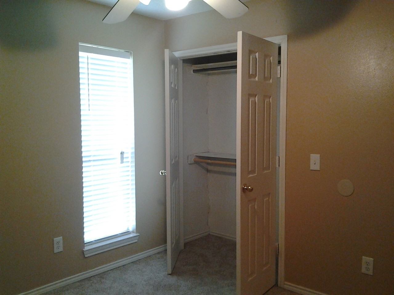 545 Kirkland Ln - Photo 7 of 9
