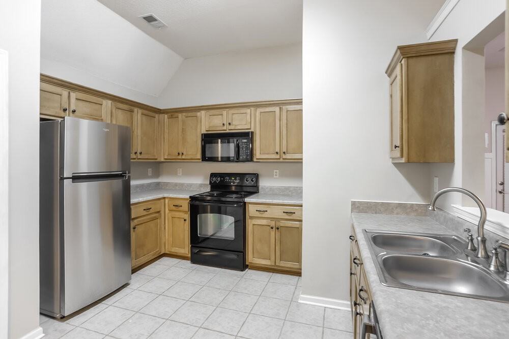 871 Galyon Dr - Photo 6 of 17