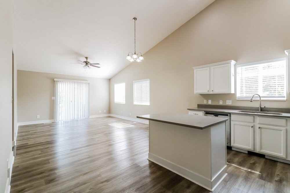 7477 S Mesa Maple Dr - Photo 5 of 17