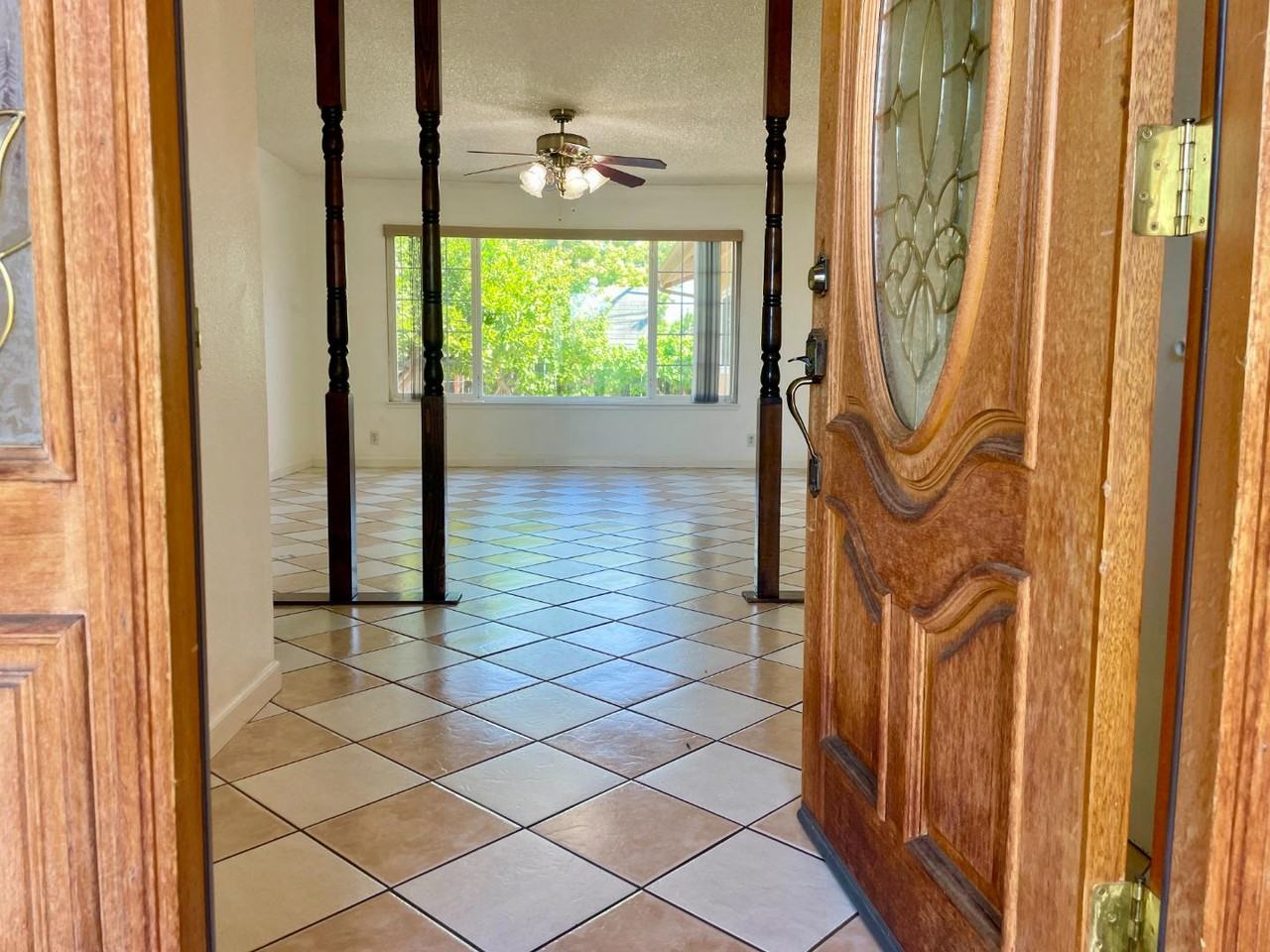 1375 Mitchell Ln - Photo 4 of 11