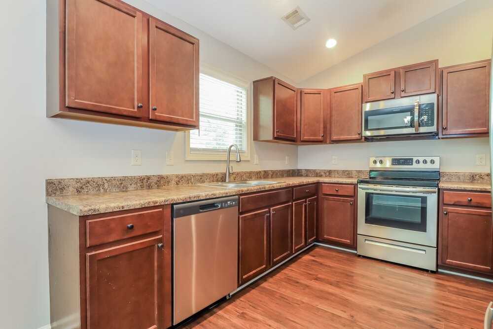 223 Comet Ct - Photo 7 of 17