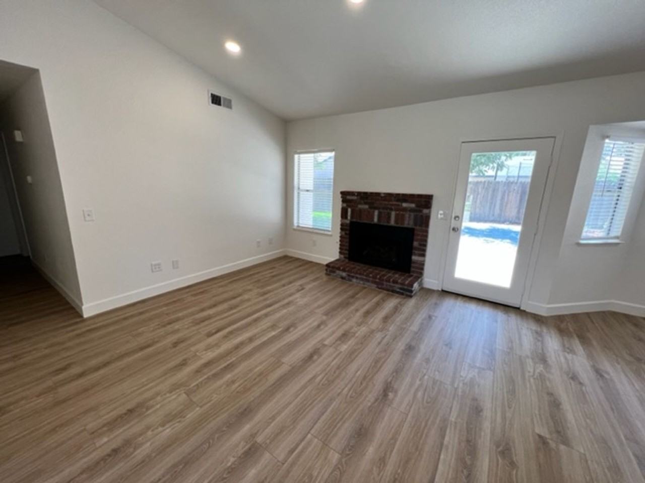 1521 S Cottonwood Ct - Photo 7 of 16