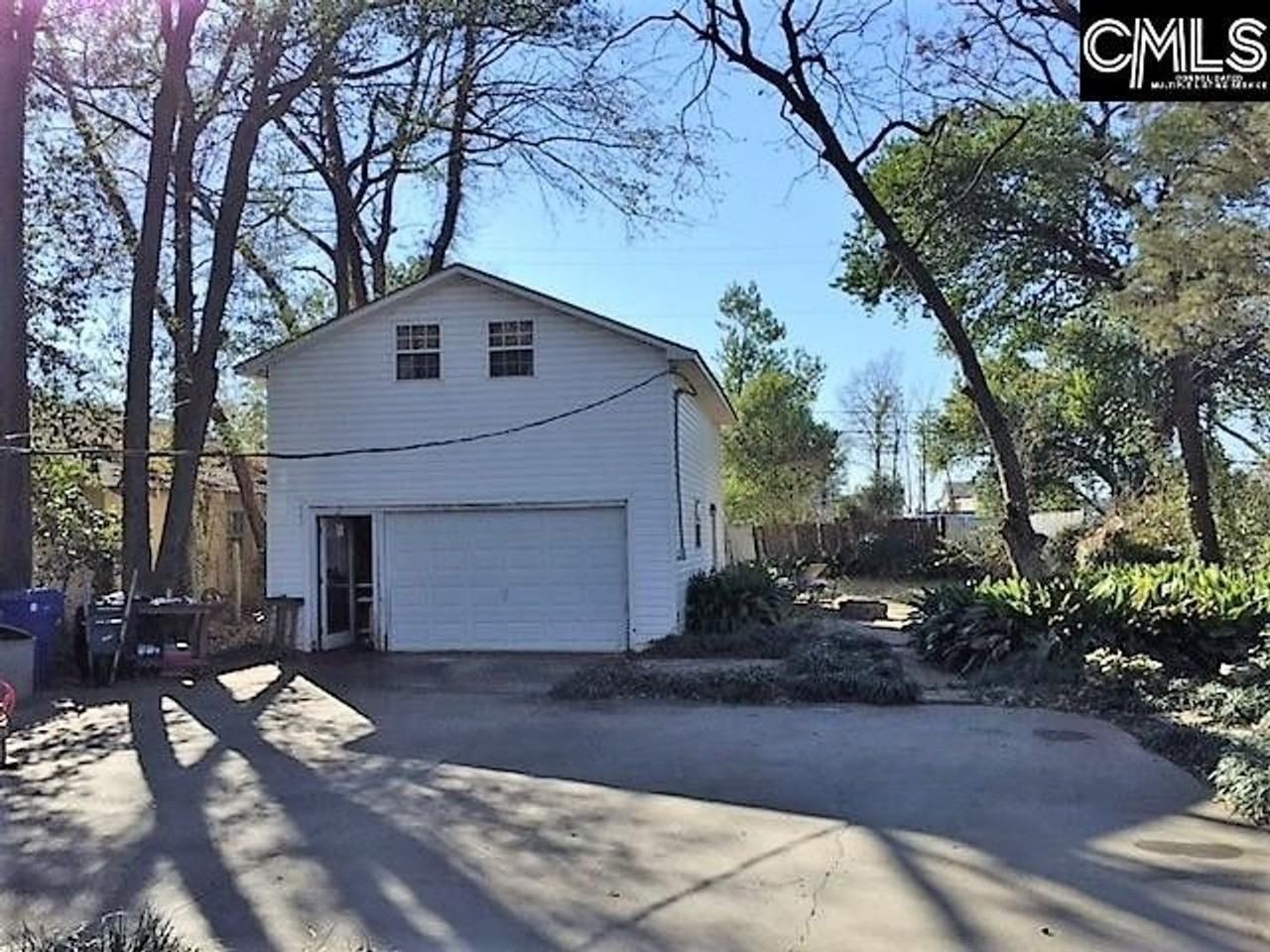 407 S Edisto Ave - Photo 4 of 10