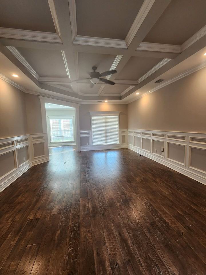 3925 Glen Laurel Dr S - Photo 2 of 14