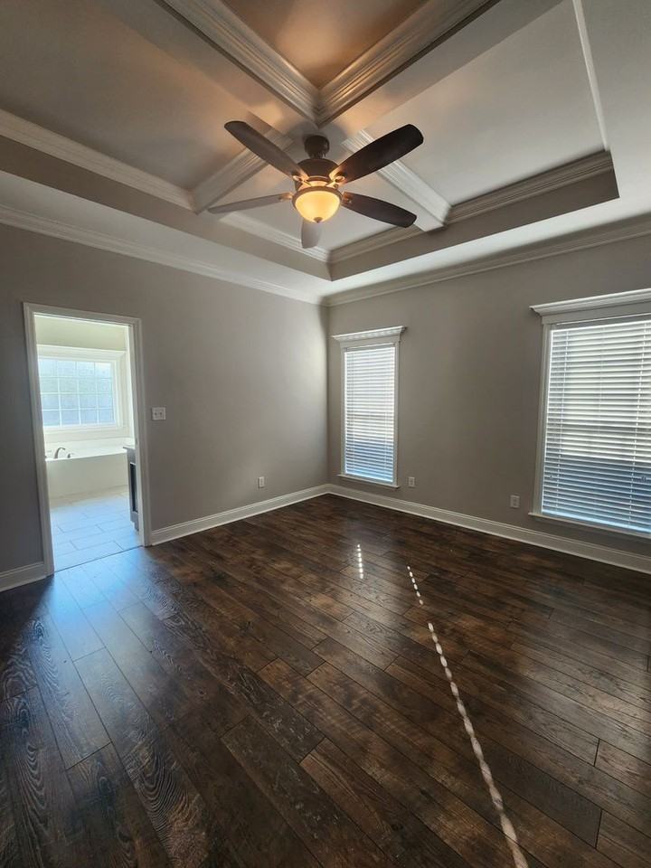 3925 Glen Laurel Dr S - Photo 4 of 14