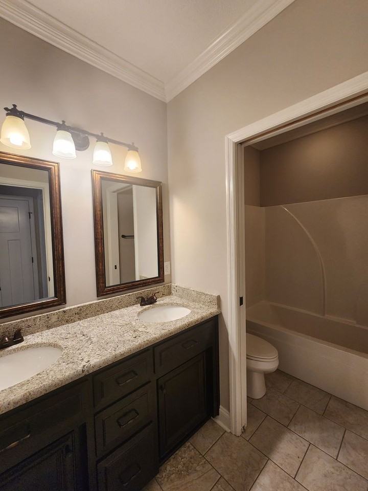 3925 Glen Laurel Dr S - Photo 6 of 14