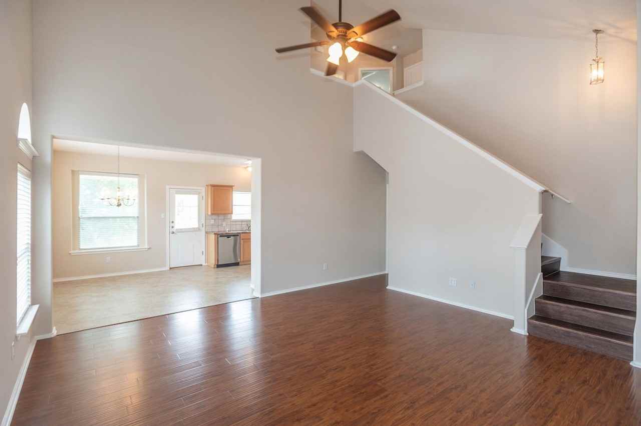 516 Sweet Leaf Ln - Photo 4 of 19