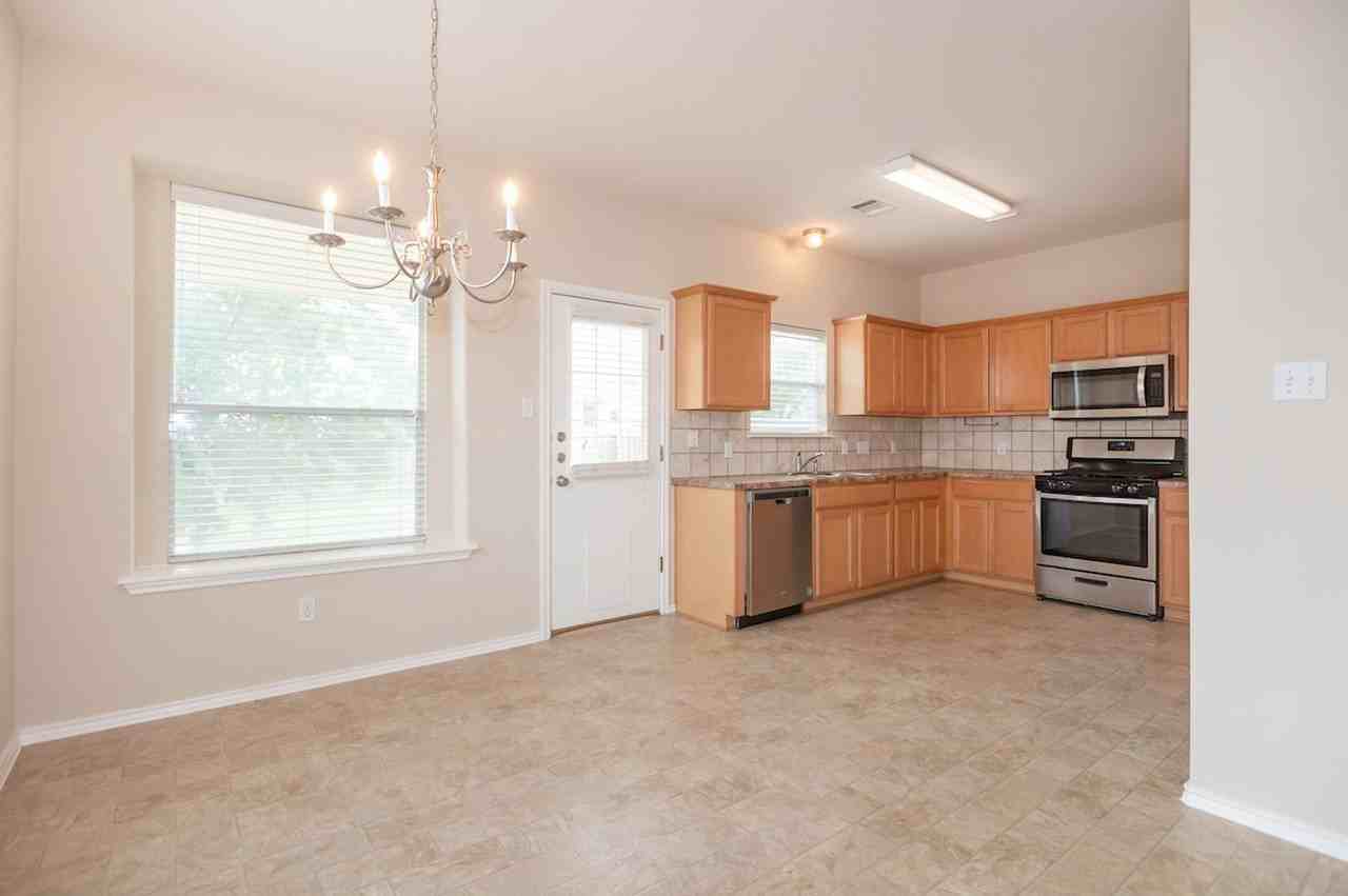 516 Sweet Leaf Ln - Photo 5 of 19