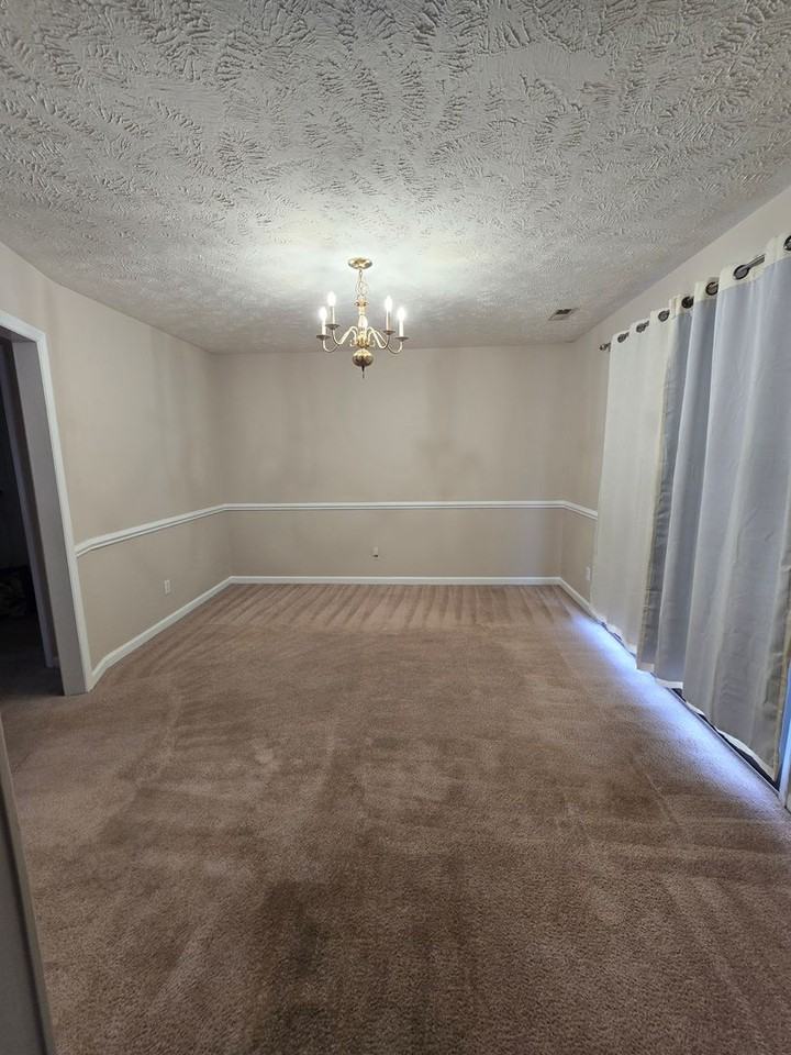 8714 Tangletree Dr - Photo 3 of 12