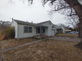 featured image of 1757 S Fern St