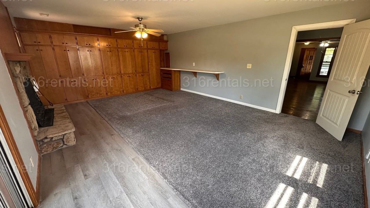 1757 S Fern St - Photo 3 of 15