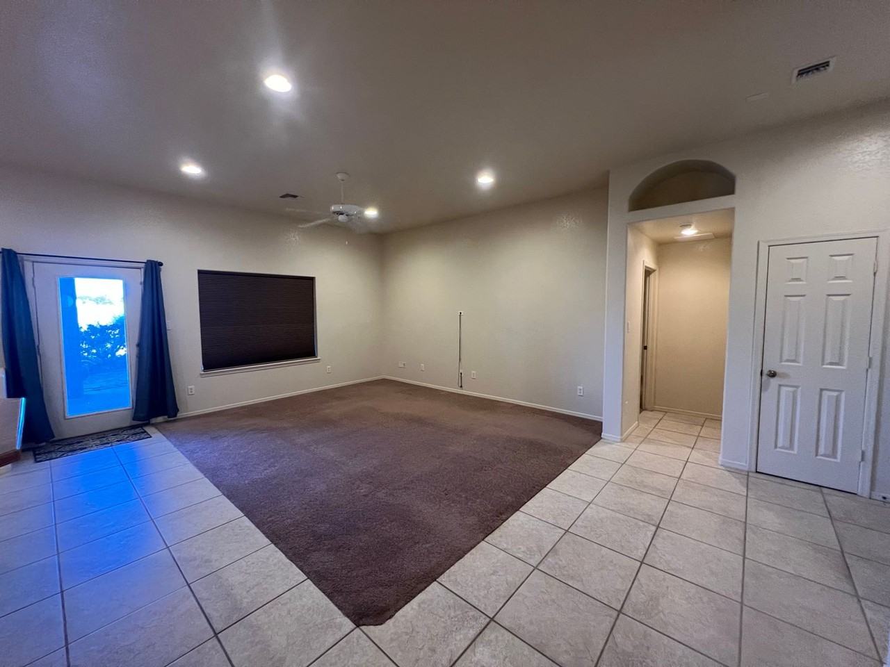 11763 S Chaparral Dr - Photo 3 of 31