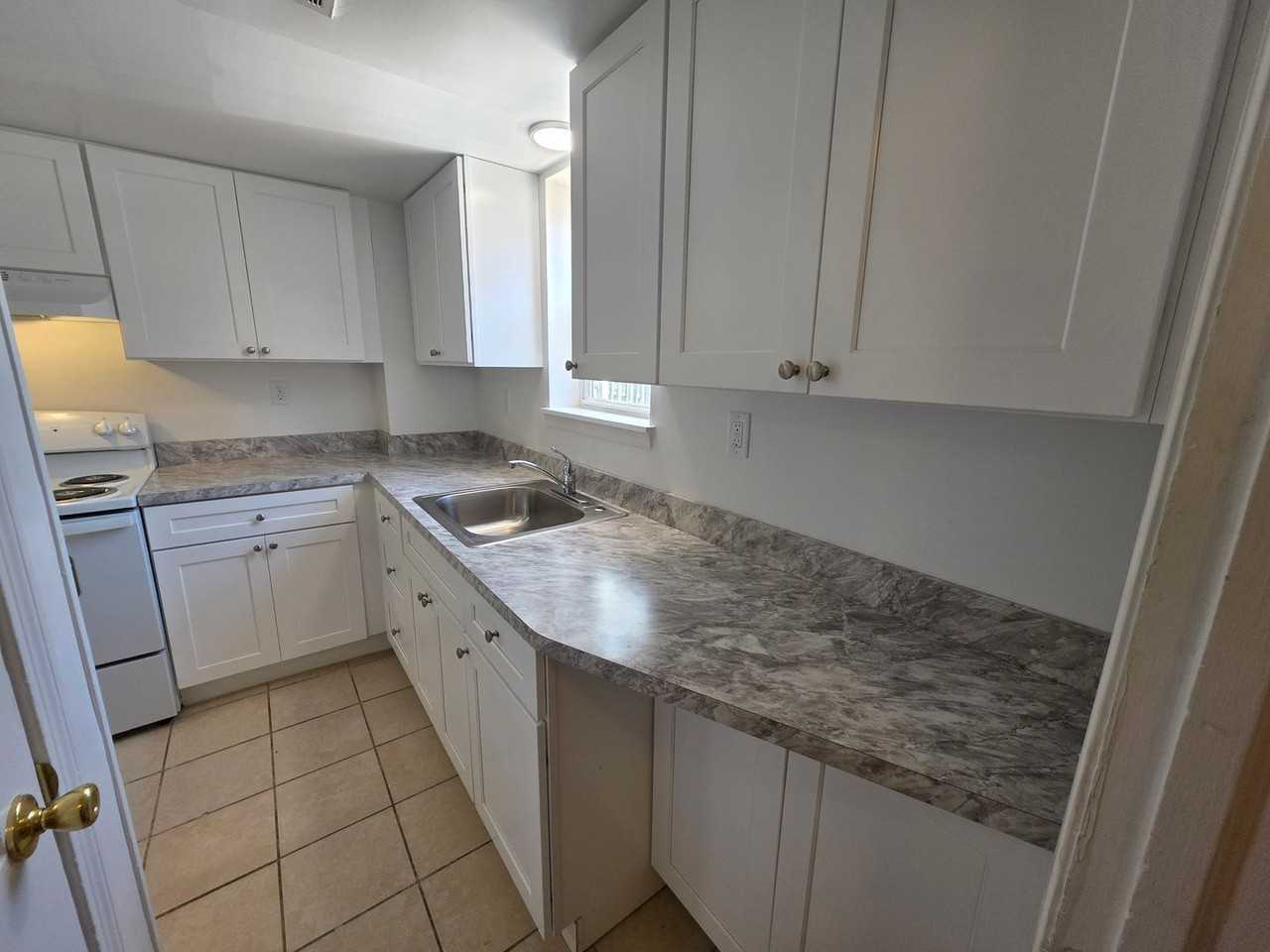 17 Paynter Dr - Photo 2 of 24