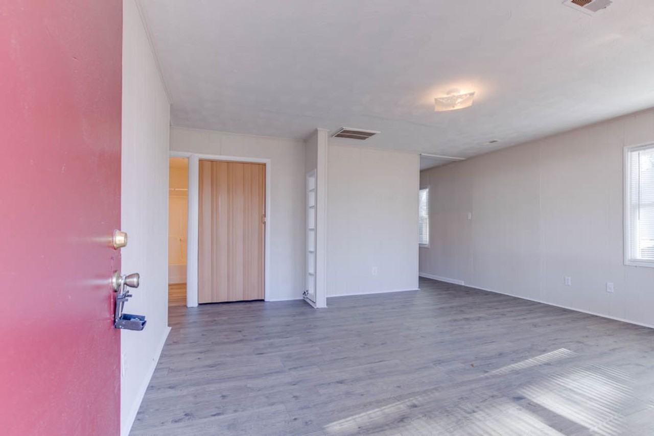 106 Pine Grove Ave - Photo 5 of 30