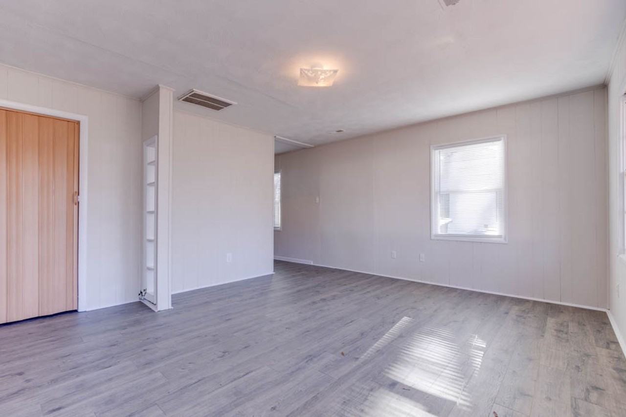 106 Pine Grove Ave - Photo 6 of 30