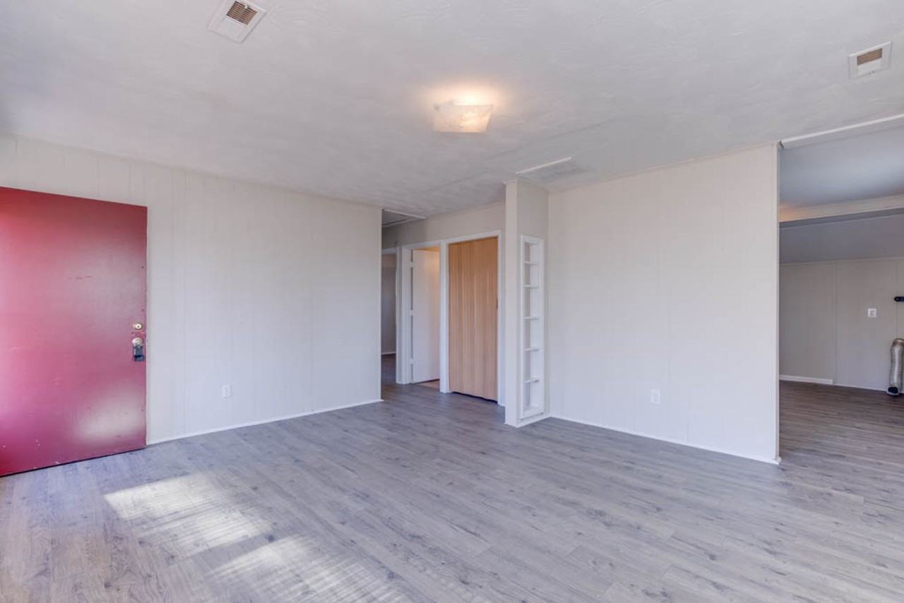 106 Pine Grove Ave - Photo 7 of 30