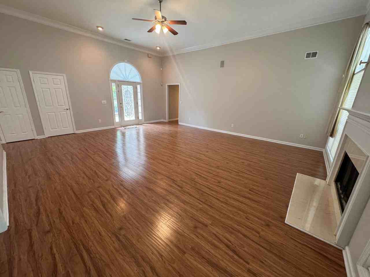 45 Alexander Ct - Photo 3 of 31