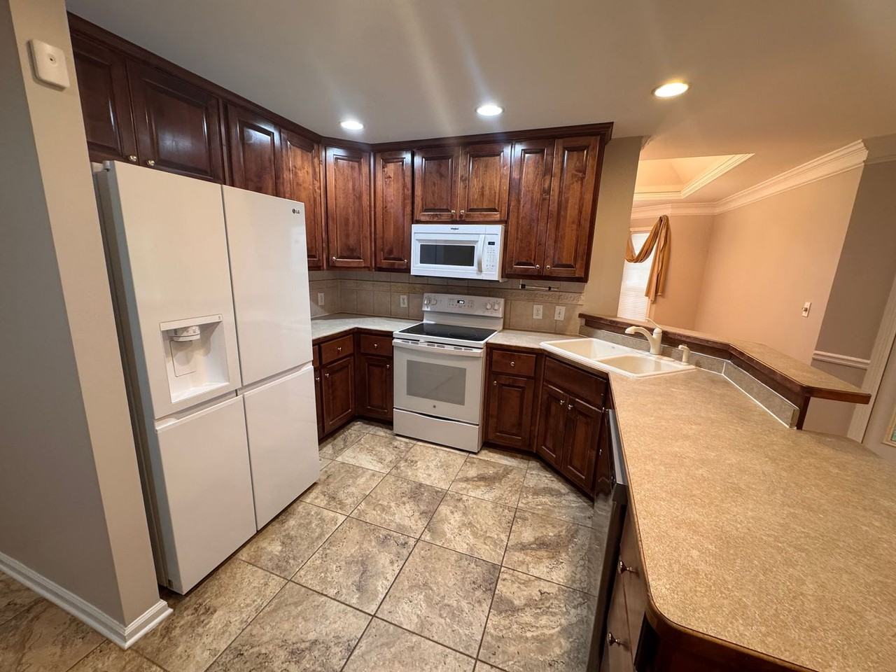 45 Alexander Ct - Photo 4 of 31