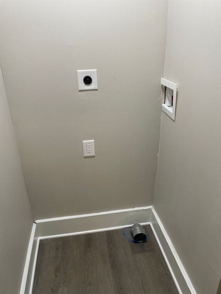809 N Graham Ave - Photo 7 of 10