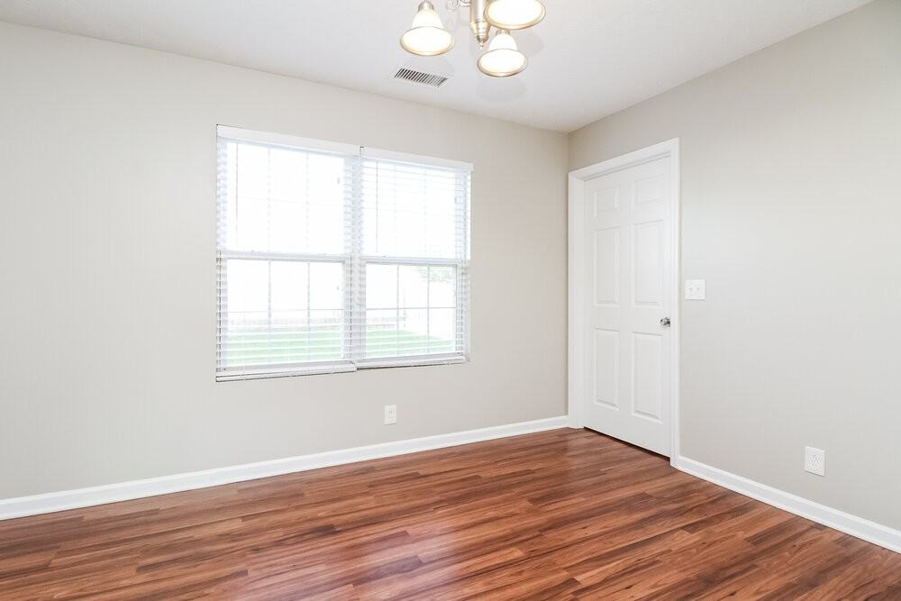 1414 Westview Dr - Photo 5 of 17