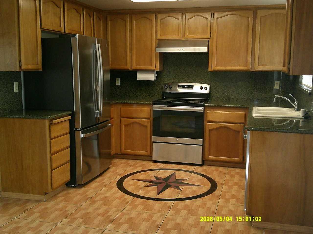 1777 Daniel Ct - Photo 4 of 24