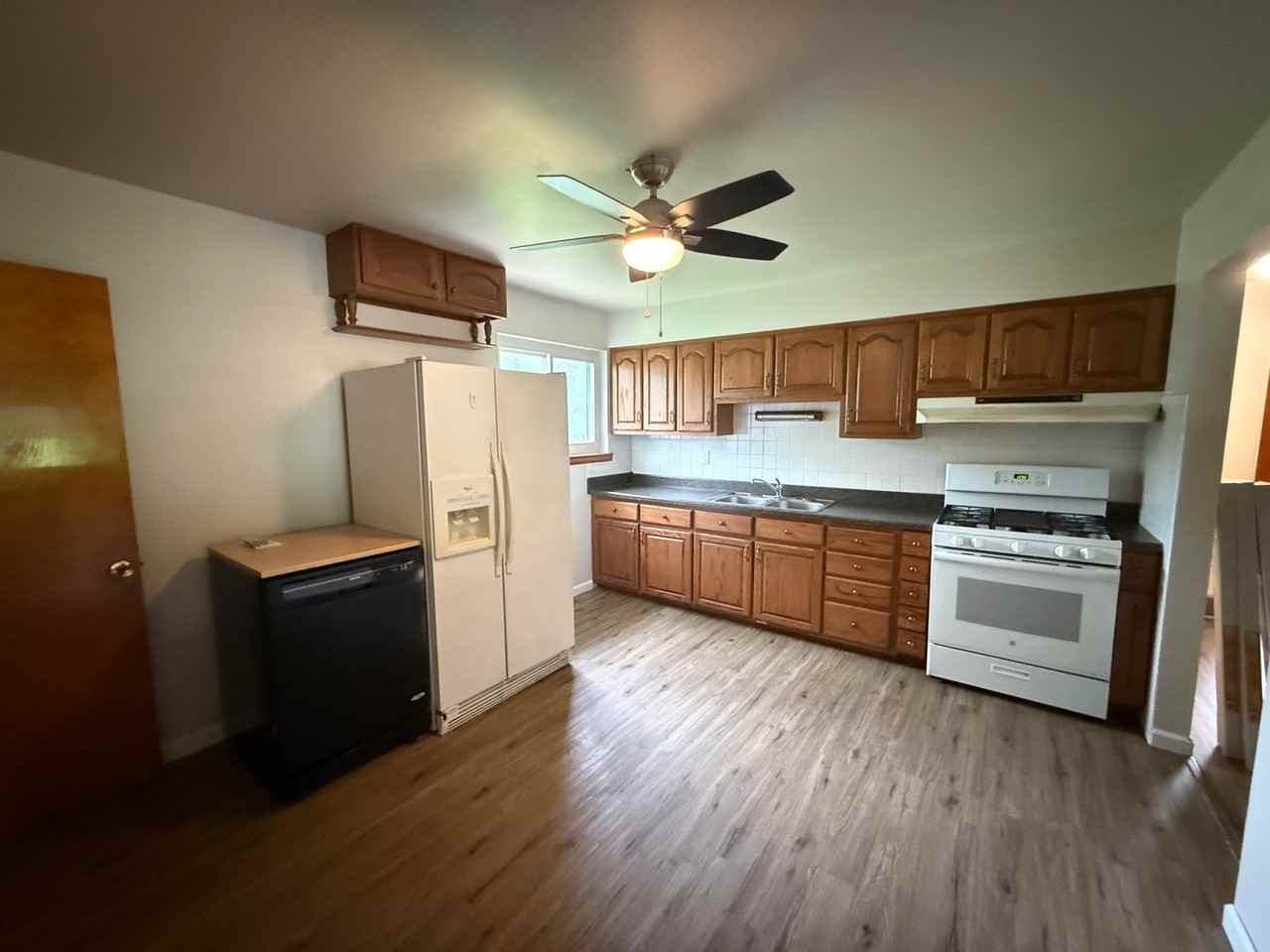 652 Idaho Dr - Photo 5 of 17