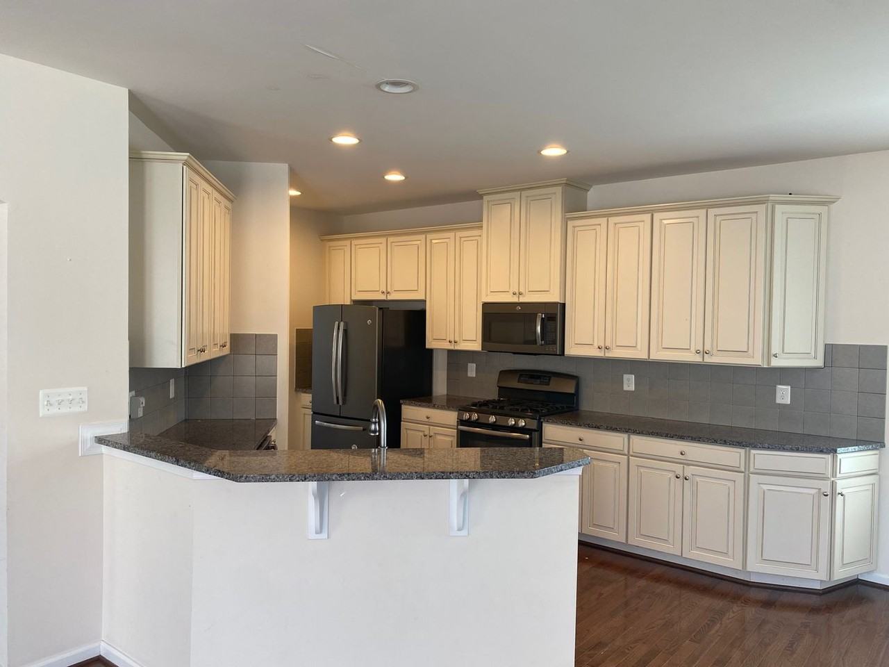 1956 Delila Dr - Photo 6 of 14