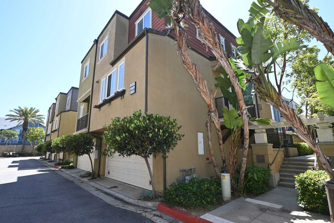 2 Nautical Mile Dr - Photo 3 of 27