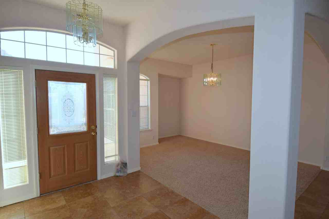 8615 Brighton Dr Ne - Photo 5 of 25