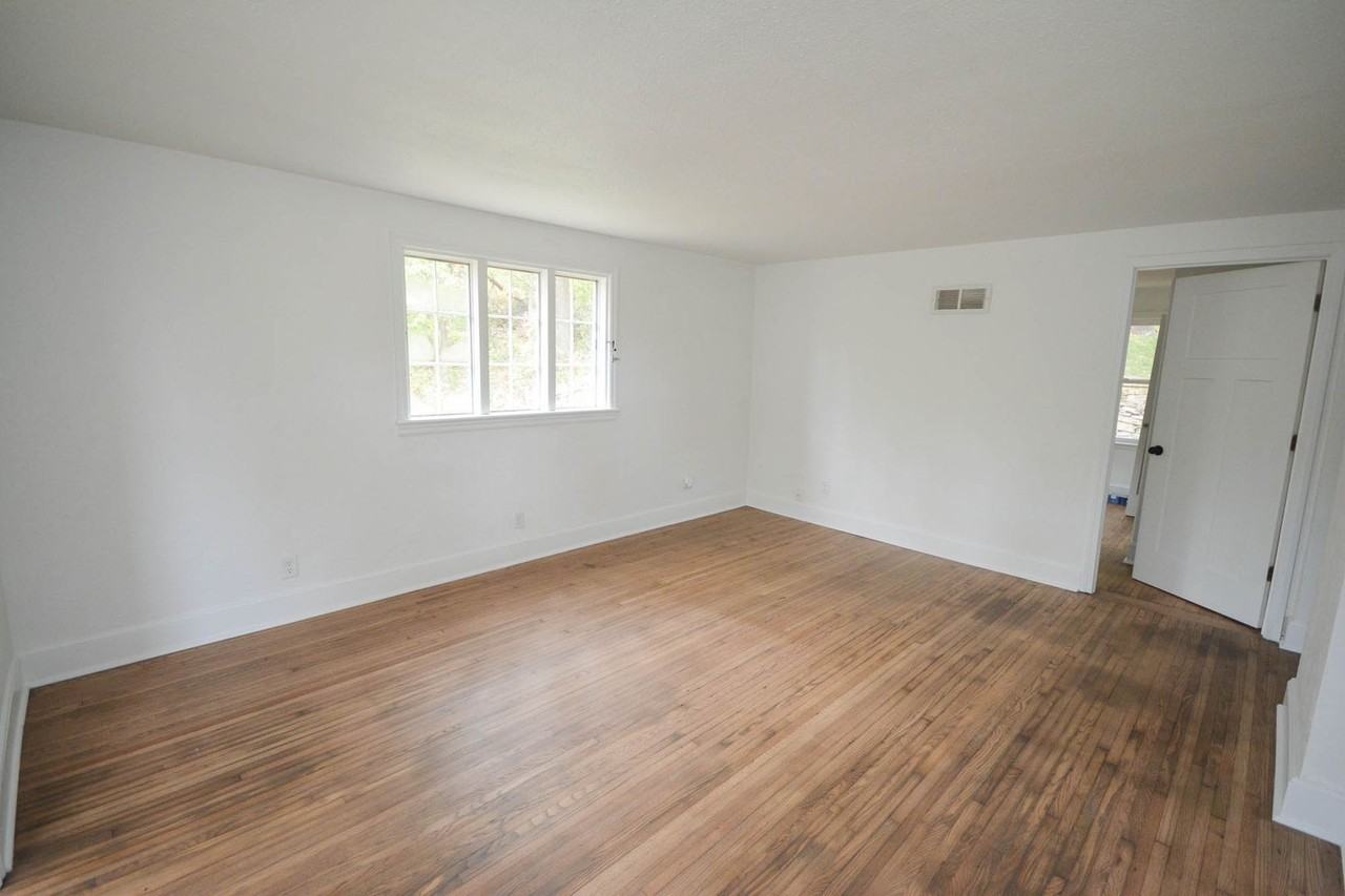 429 20th Ave Sw - Photo 7 of 20