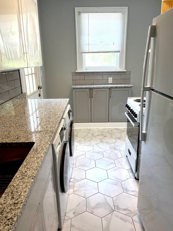 1213 Habersham St #1213 - Photo 4 of 11