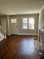 featured image of 1672 Wyandotte Rd