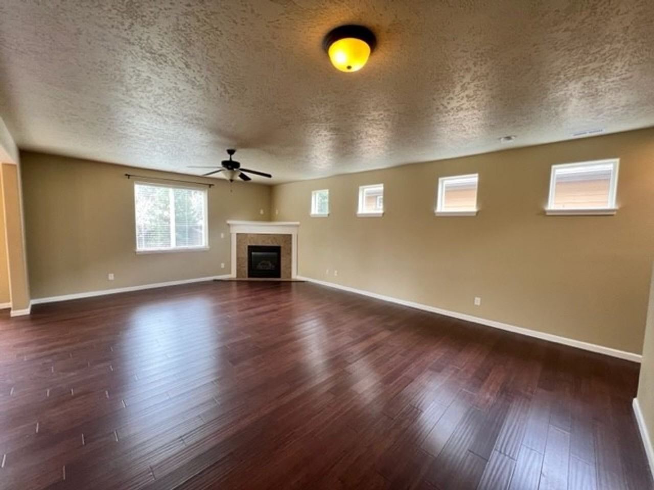 19701 Aspen Meadows Dr - Photo 3 of 17