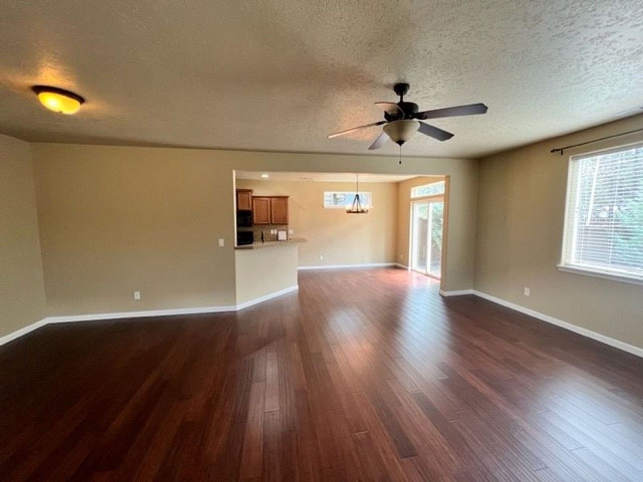 19701 Aspen Meadows Dr - Photo 4 of 17