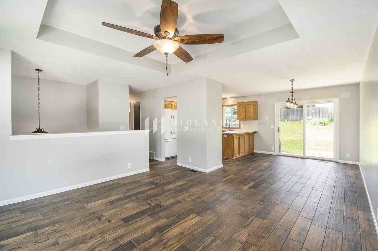3408 Sheridan Cir - Photo 5 of 15